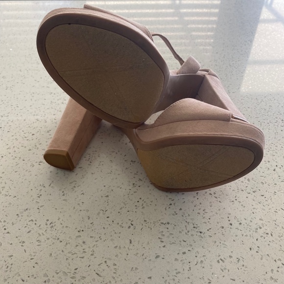 CHINESE LAUNDRY Mary Jane Pump - Picture 6 of 6